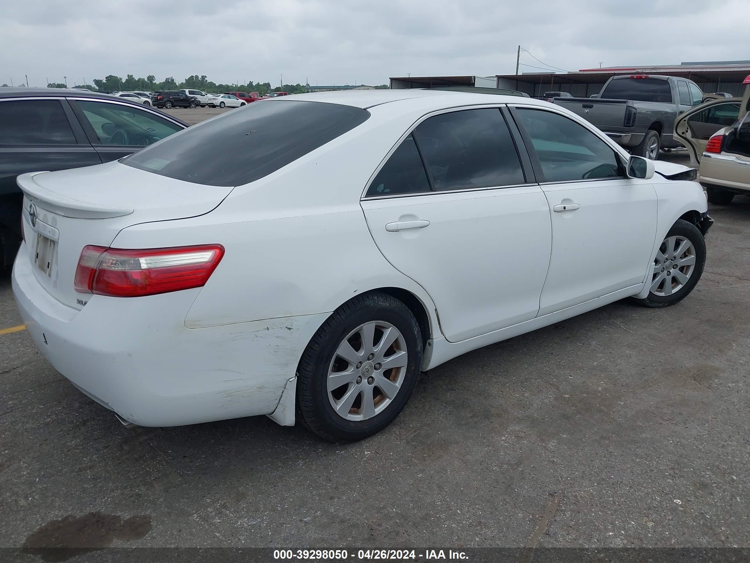 Photo 3 VIN: 4T1BK46KX7U528162 - TOYOTA CAMRY 