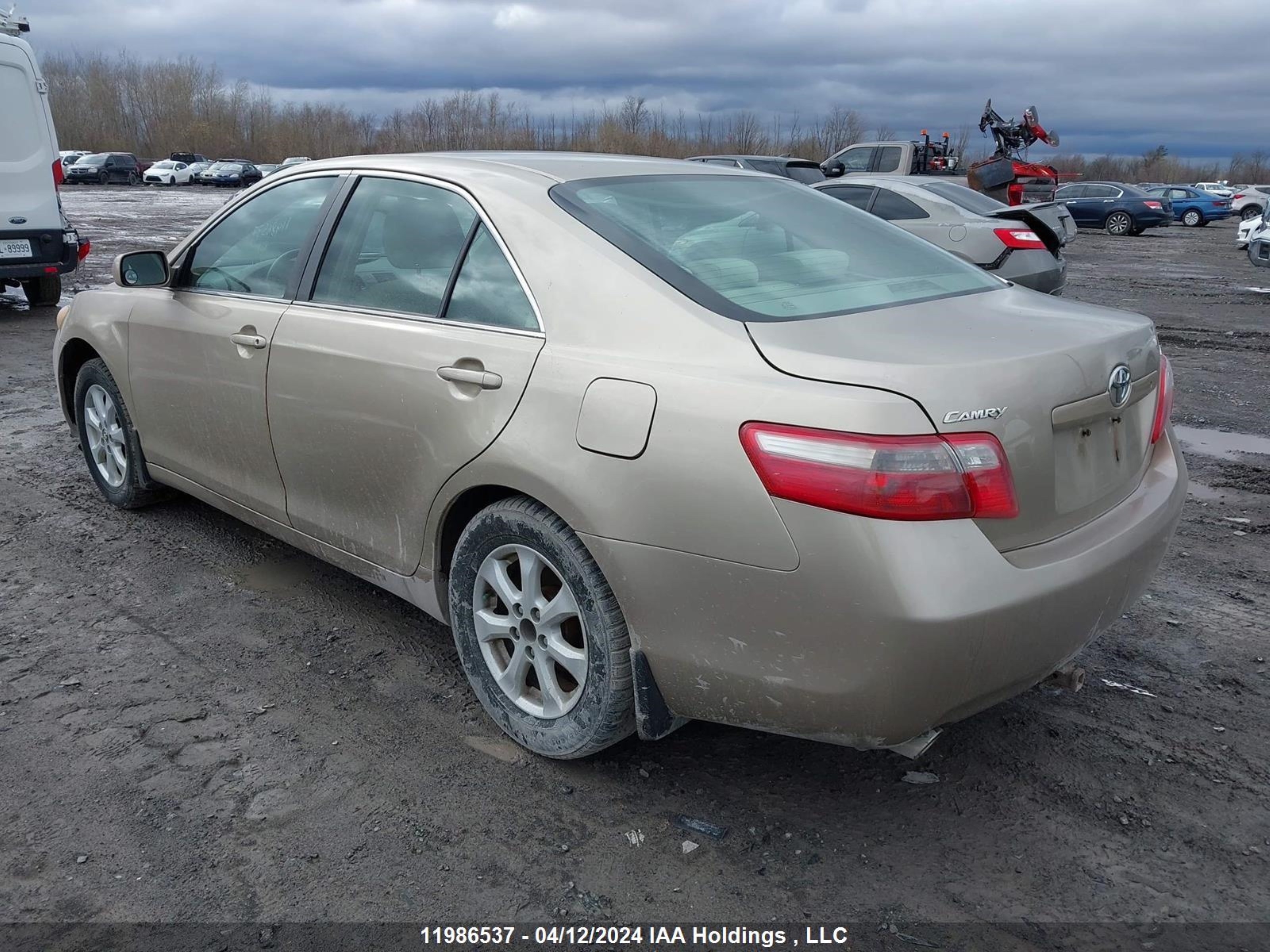 Photo 2 VIN: 4T1BK46KX8U563317 - TOYOTA CAMRY 