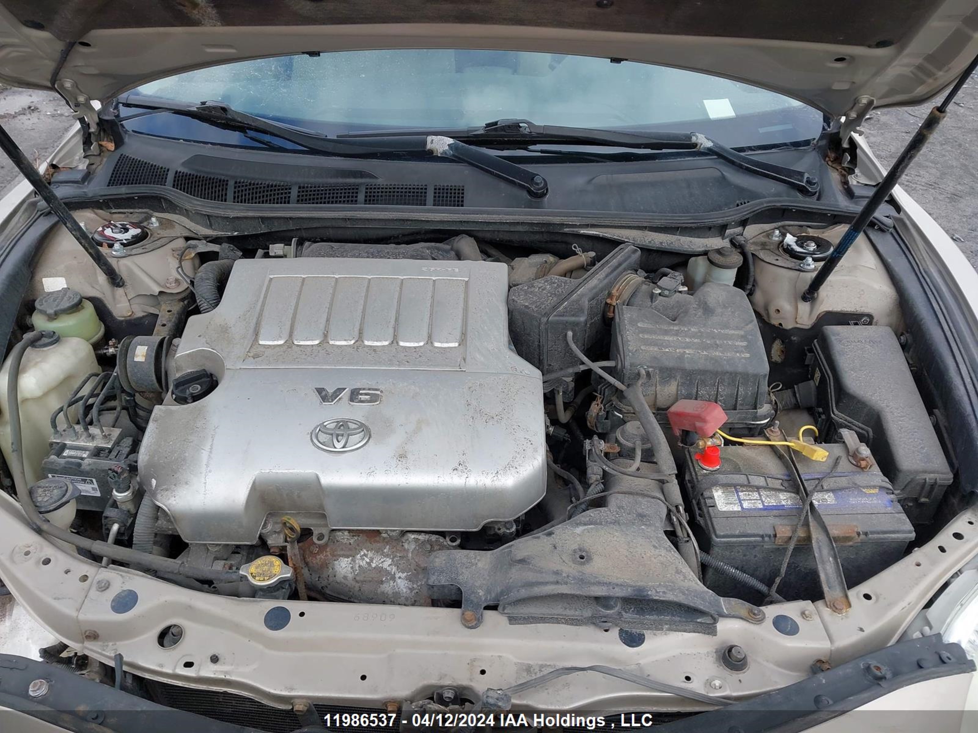 Photo 9 VIN: 4T1BK46KX8U563317 - TOYOTA CAMRY 