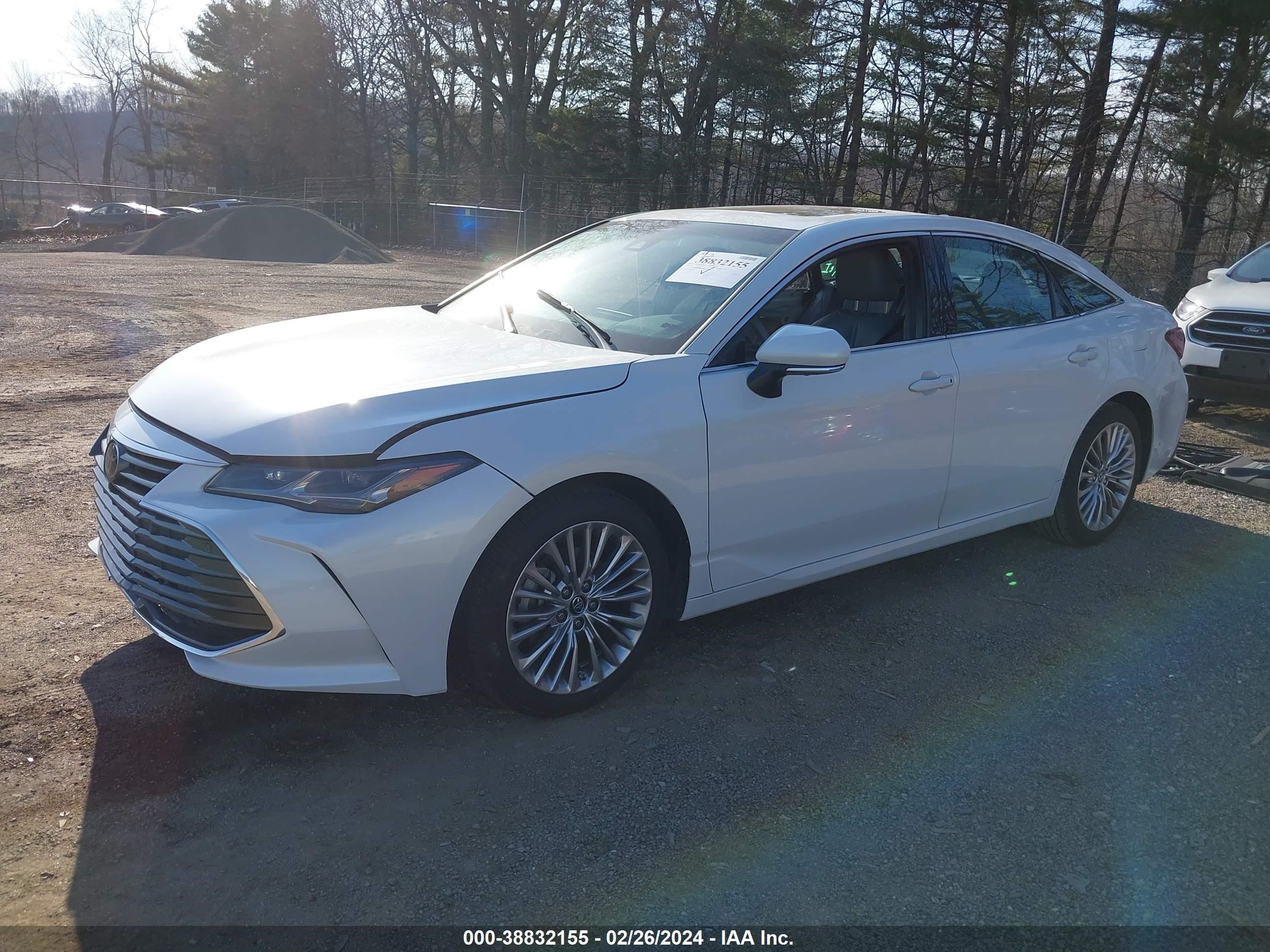 Photo 1 VIN: 4T1BZ1FB1KU015045 - TOYOTA AVALON 