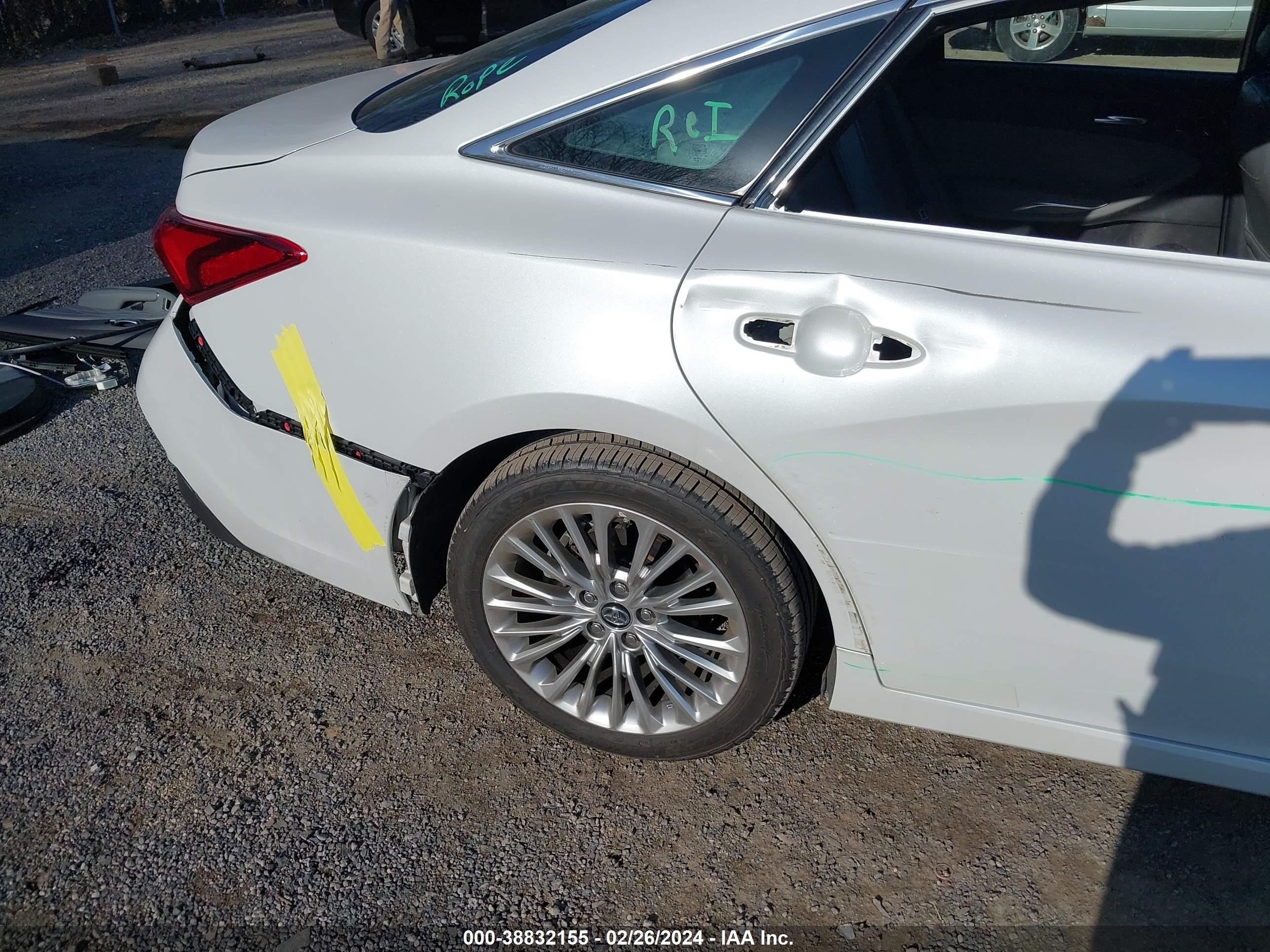 Photo 19 VIN: 4T1BZ1FB1KU015045 - TOYOTA AVALON 