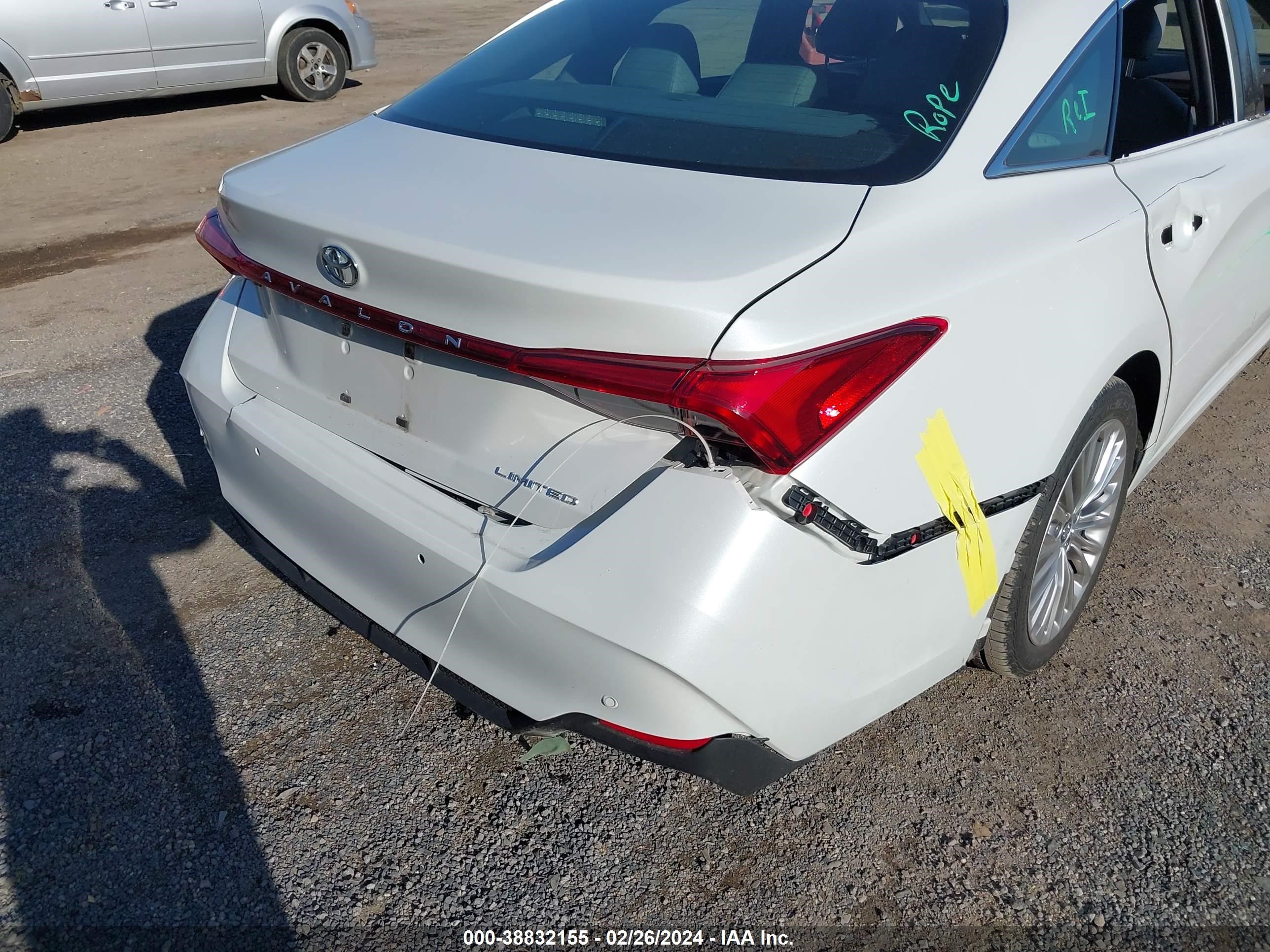 Photo 20 VIN: 4T1BZ1FB1KU015045 - TOYOTA AVALON 