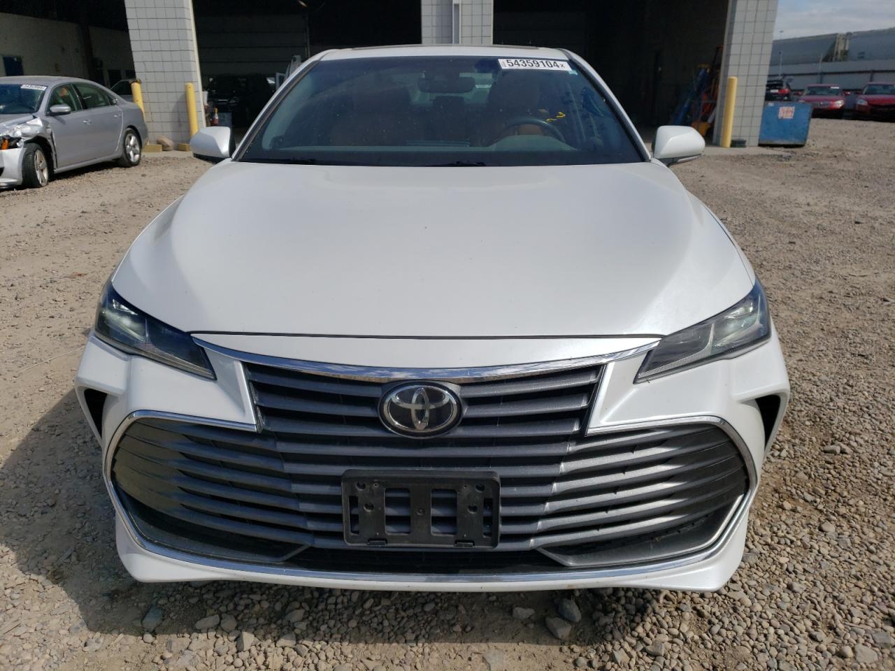 Photo 4 VIN: 4T1BZ1FB2KU017399 - TOYOTA AVALON 