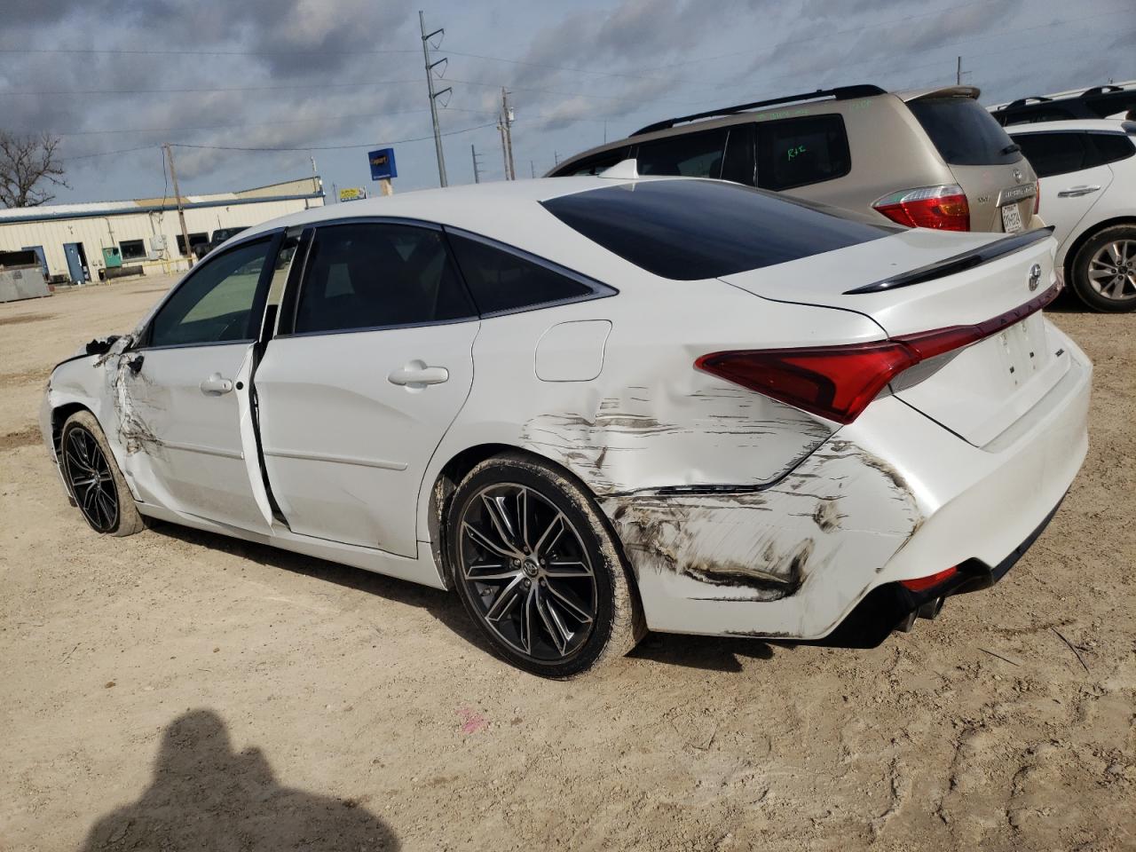 Photo 1 VIN: 4T1BZ1FB3KU034972 - TOYOTA AVALON 