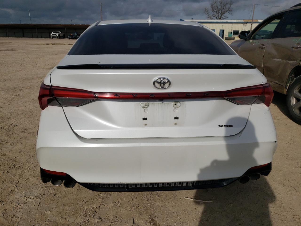 Photo 5 VIN: 4T1BZ1FB3KU034972 - TOYOTA AVALON 