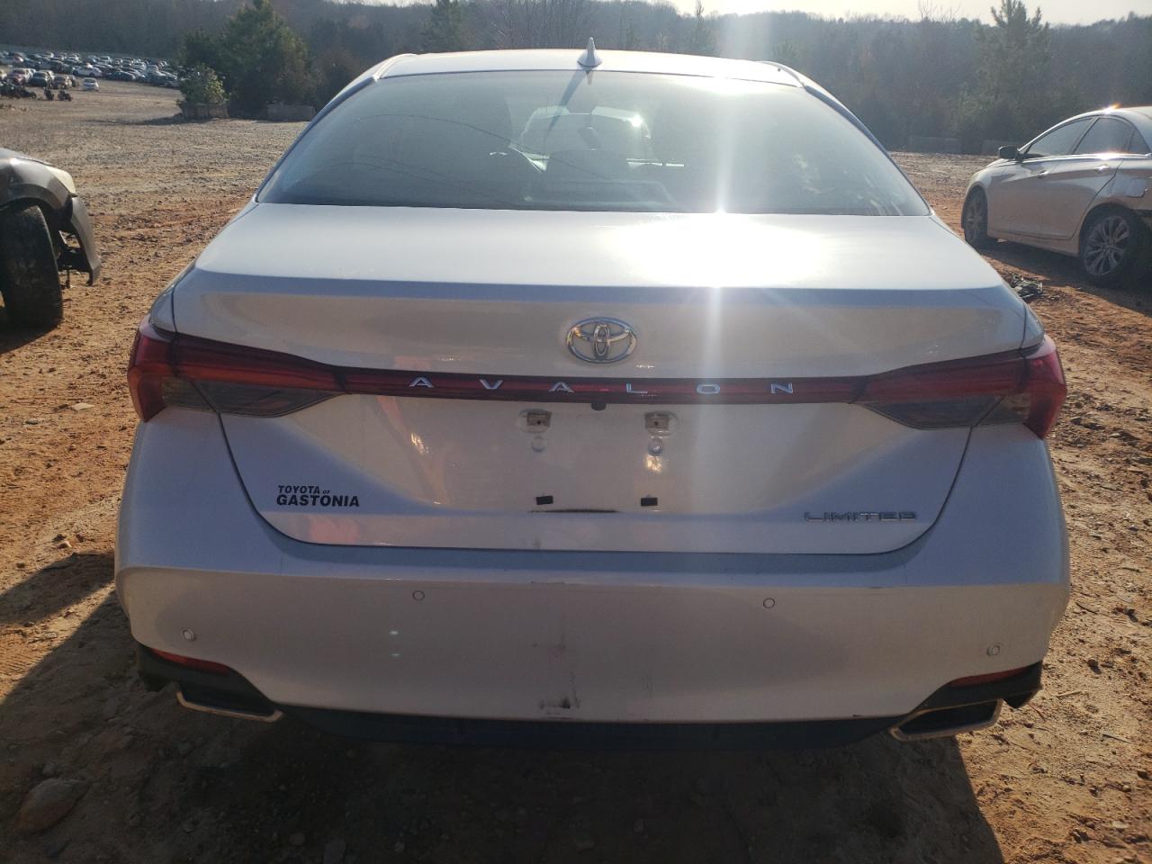 Photo 5 VIN: 4T1BZ1FB4KU014486 - TOYOTA AVALON 