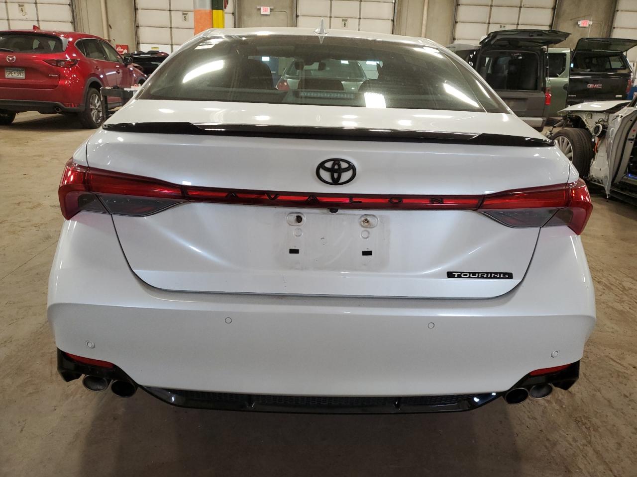 Photo 5 VIN: 4T1BZ1FB4KU035838 - TOYOTA AVALON 