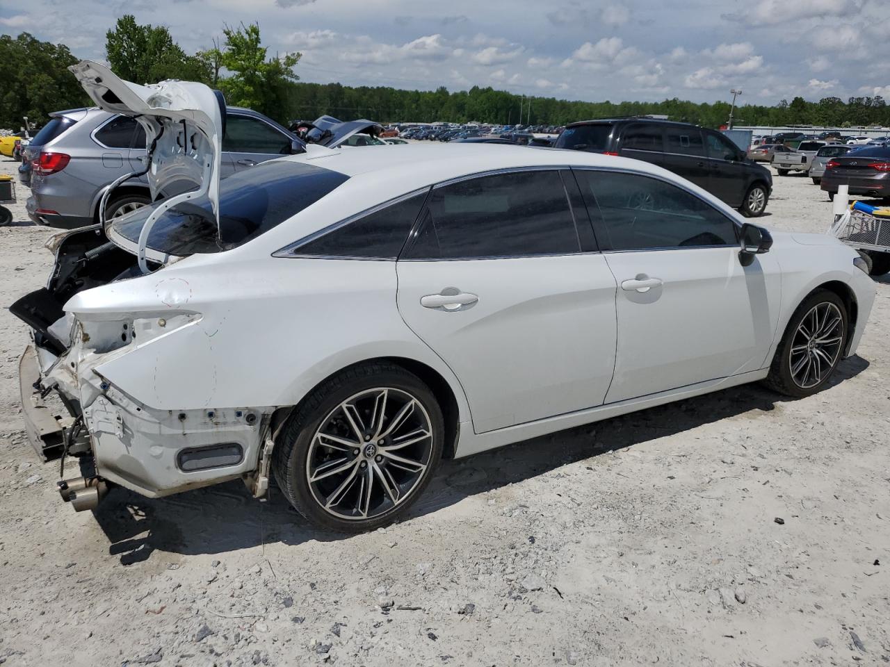 Photo 2 VIN: 4T1BZ1FB5KU021947 - TOYOTA AVALON 