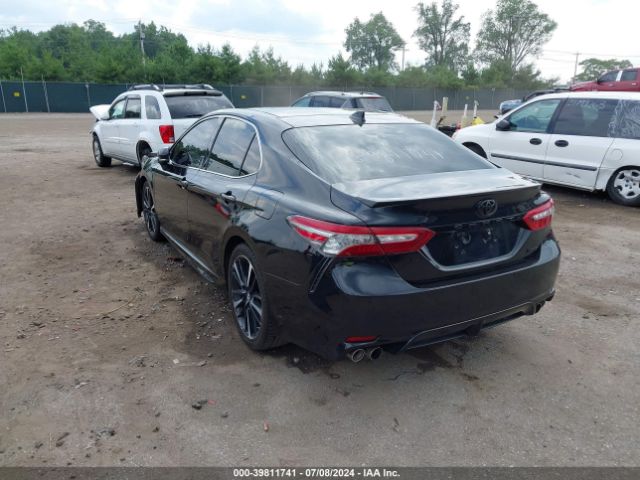 Photo 2 VIN: 4T1BZ1HK0JU502863 - TOYOTA CAMRY 