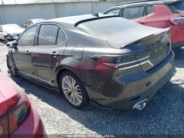 Photo 2 VIN: 4T1BZ1HK1JU003960 - TOYOTA CAMRY 