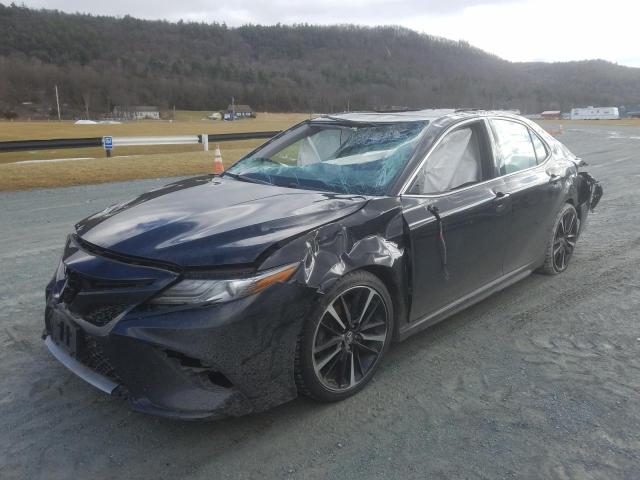 Photo 1 VIN: 4T1BZ1HK2JU500175 - TOYOTA CAMRY XSE 