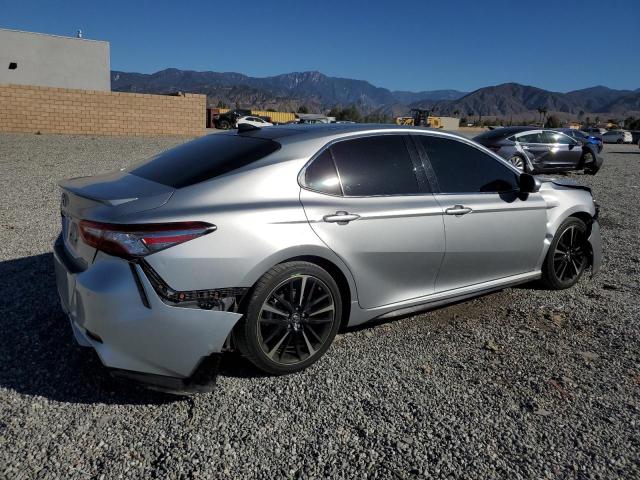 Photo 2 VIN: 4T1BZ1HK4JU002835 - TOYOTA CAMRY 