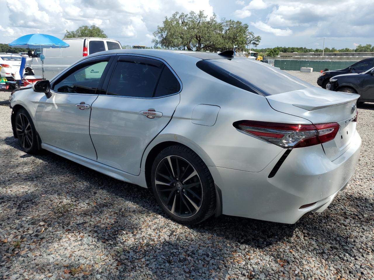 Photo 1 VIN: 4T1BZ1HK4JU013916 - TOYOTA CAMRY 