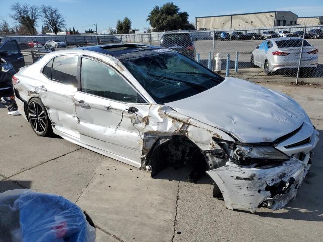 Photo 3 VIN: 4T1BZ1HK4JU016945 - TOYOTA CAMRY 