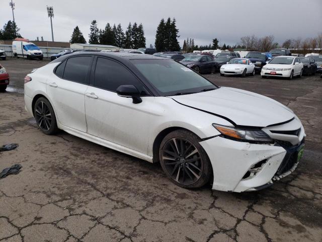 Photo 3 VIN: 4T1BZ1HK4JU020302 - TOYOTA CAMRY XSE 