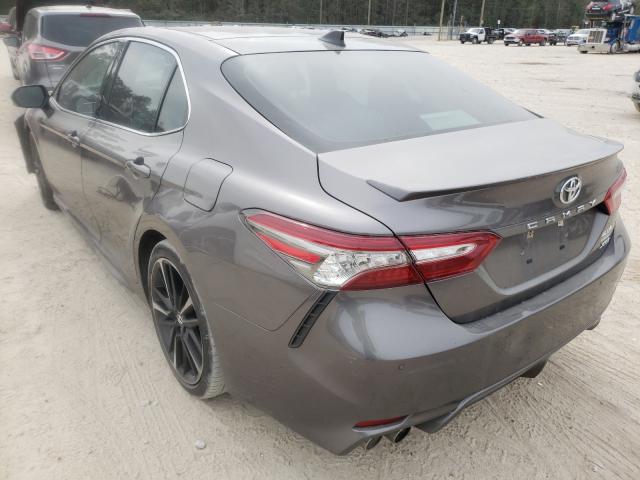 Photo 2 VIN: 4T1BZ1HK5JU003878 - TOYOTA CAMRY XSE 