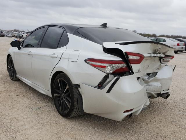 Photo 2 VIN: 4T1BZ1HK5JU016128 - TOYOTA CAMRY XSE 