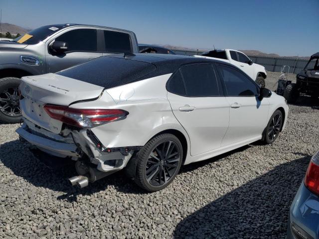 Photo 2 VIN: 4T1BZ1HK5KU024652 - TOYOTA CAMRY XSE 