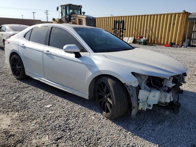 Photo 3 VIN: 4T1BZ1HK6JU011617 - TOYOTA CAMRY XSE 