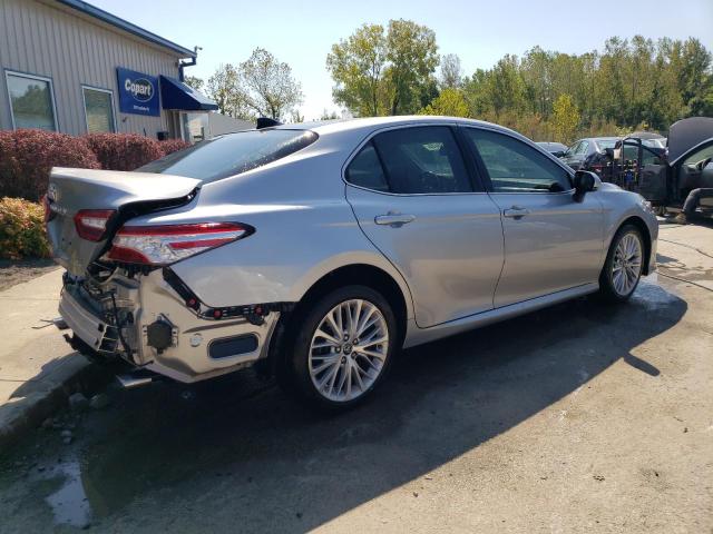 Photo 2 VIN: 4T1BZ1HK6JU012816 - TOYOTA CAMRY XSE 