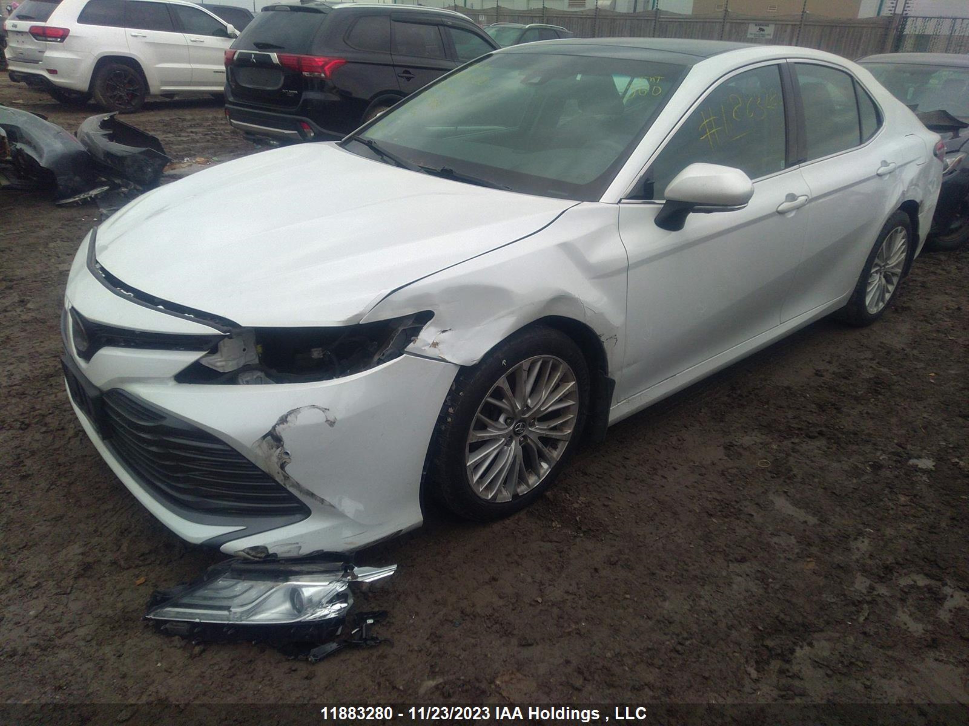 Photo 5 VIN: 4T1BZ1HK7JU009388 - TOYOTA CAMRY 