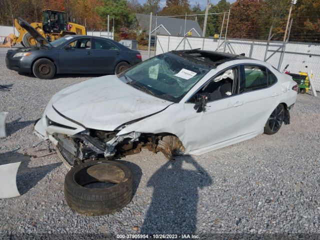 Photo 1 VIN: 4T1BZ1HK8JU010906 - TOYOTA CAMRY 