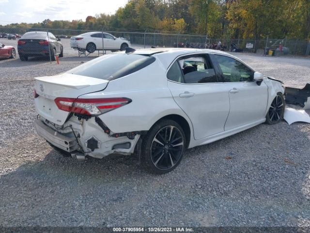 Photo 3 VIN: 4T1BZ1HK8JU010906 - TOYOTA CAMRY 