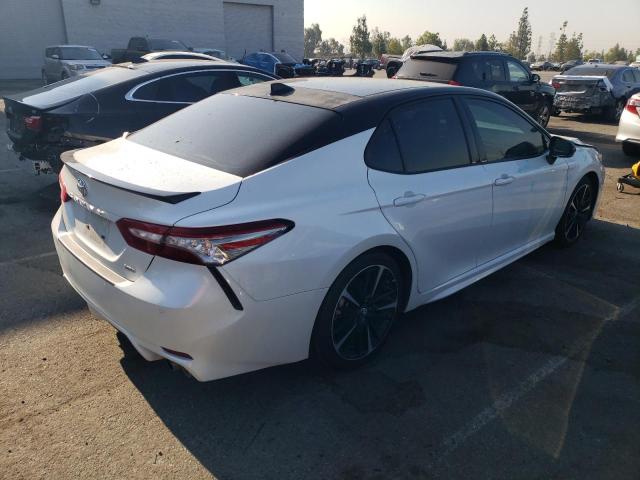 Photo 2 VIN: 4T1BZ1HK8JU016964 - TOYOTA CAMRY 