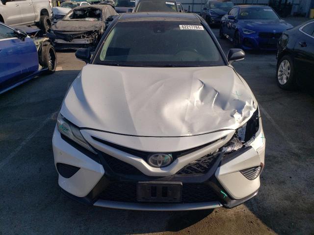 Photo 4 VIN: 4T1BZ1HK8JU016964 - TOYOTA CAMRY 