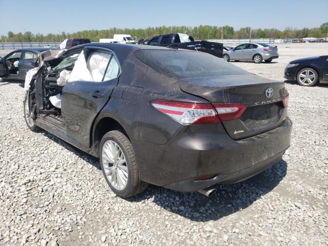 Photo 2 VIN: 4T1BZ1HK8JU501590 - TOYOTA CAMRY XSE 