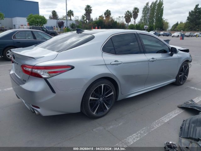 Photo 3 VIN: 4T1BZ1HK8JU504795 - TOYOTA CAMRY 