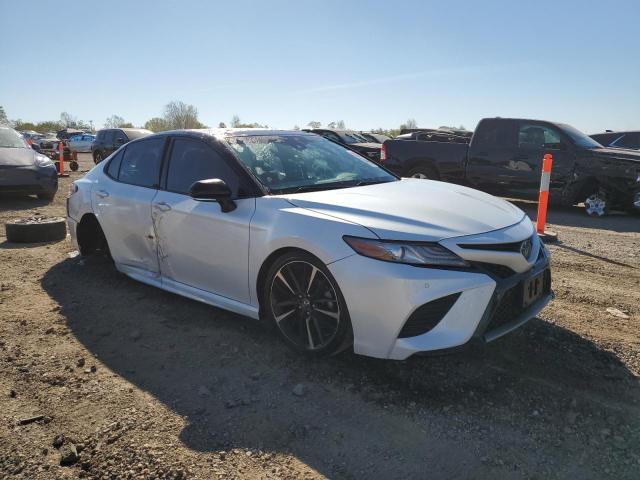 Photo 3 VIN: 4T1BZ1HK9JU001759 - TOYOTA CAMRY XSE 