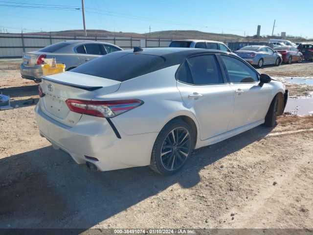 Photo 3 VIN: 4T1BZ1HK9JU016391 - TOYOTA CAMRY 