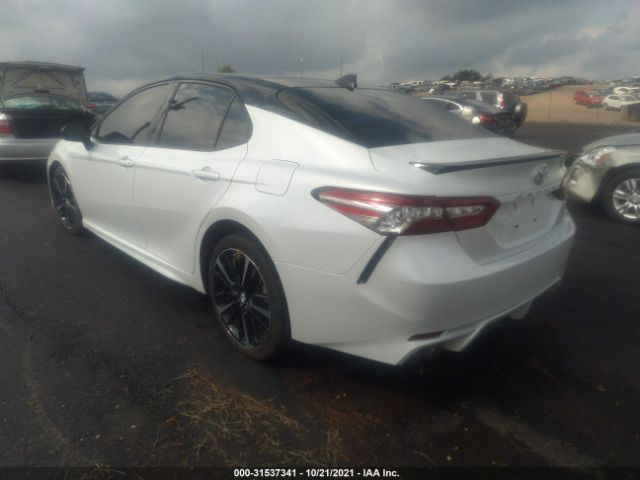 Photo 2 VIN: 4T1BZ1HK9JU016472 - TOYOTA CAMRY 