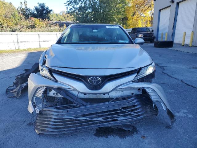 Photo 4 VIN: 4T1BZ1HK9JU501694 - TOYOTA CAMRY XSE 