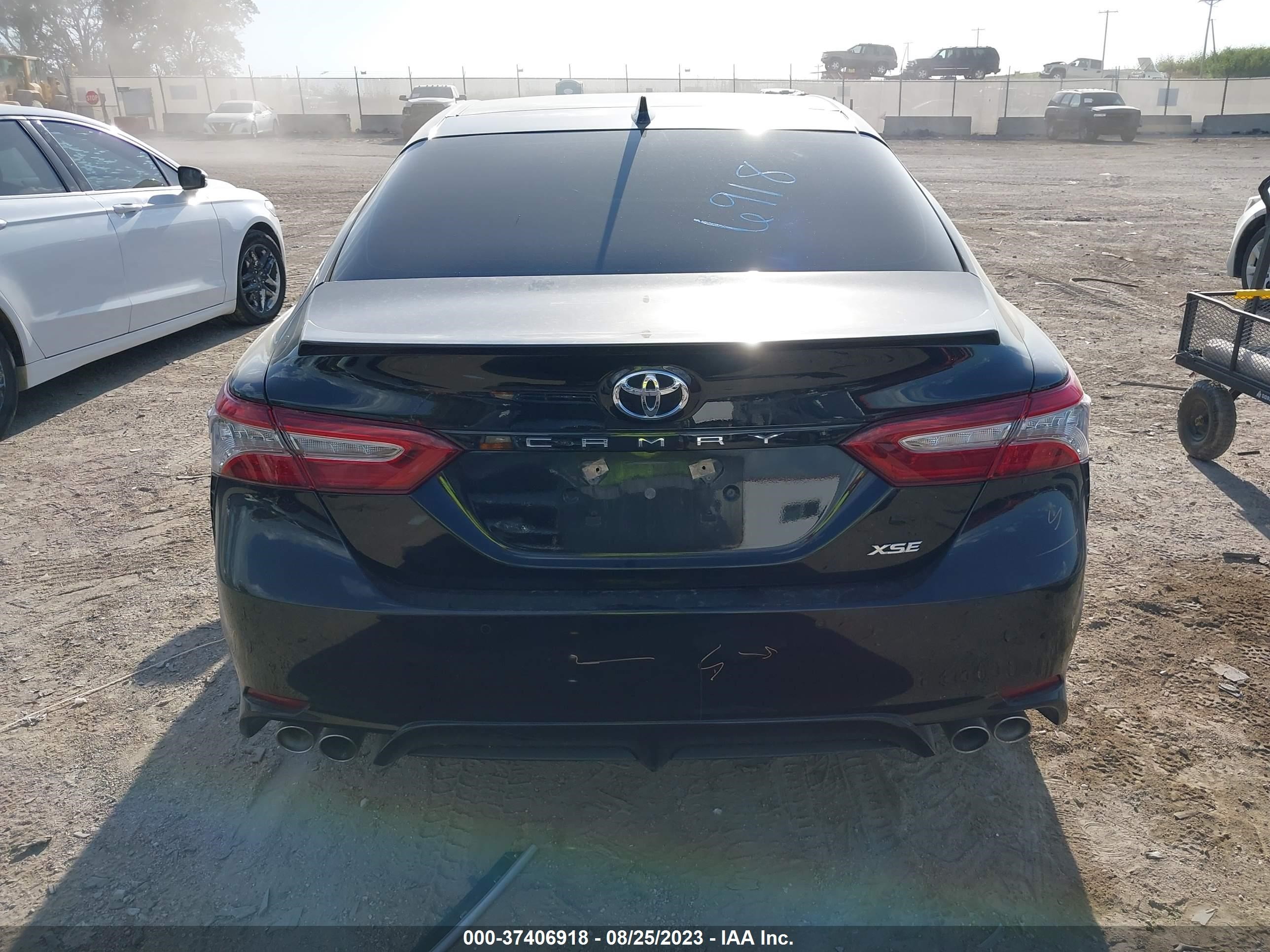 Photo 15 VIN: 4T1BZ1HKXJU003214 - TOYOTA CAMRY 