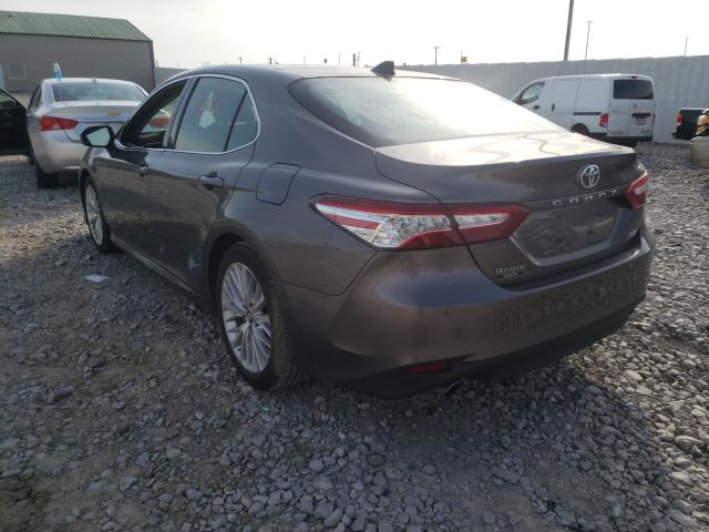 Photo 2 VIN: 4T1BZ1HKXJU009482 - TOYOTA CAMRY XSE 