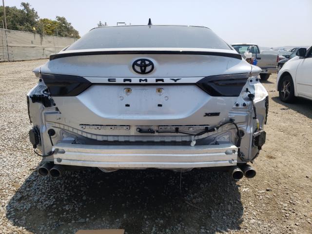 Photo 8 VIN: 4T1BZ1HKXJU021082 - TOYOTA CAMRY XSE 