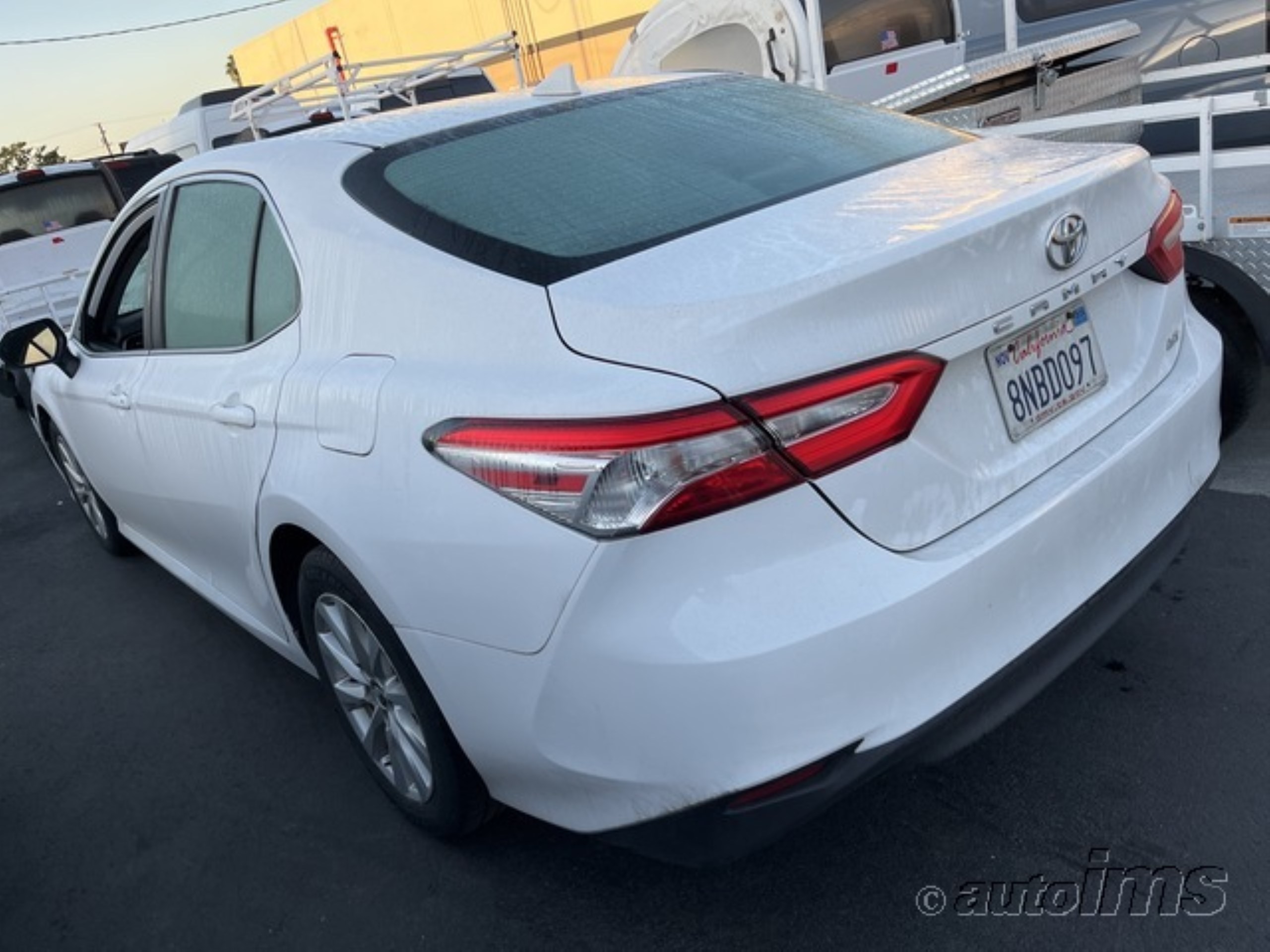 Photo 9 VIN: 4T1C11AK0LU307872 - TOYOTA CAMRY 