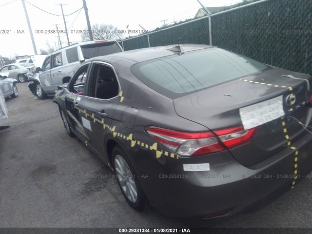 Photo 2 VIN: 4T1C11AK0LU317916 - TOYOTA CAMRY 