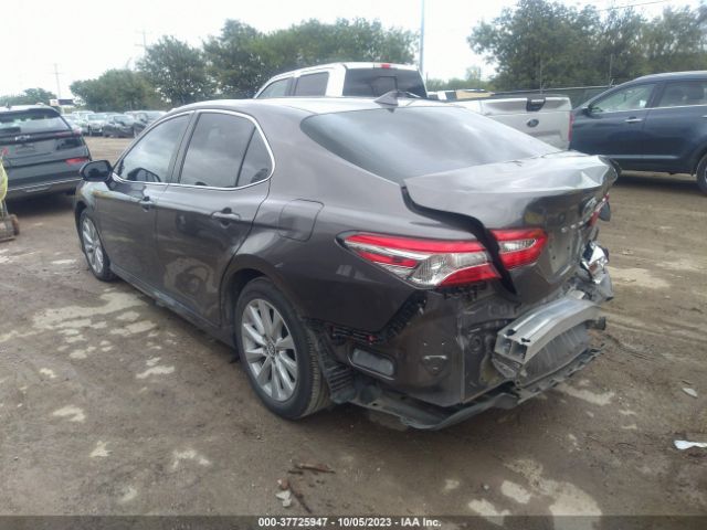 Photo 2 VIN: 4T1C11AK0LU330696 - TOYOTA CAMRY 