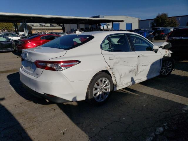 Photo 2 VIN: 4T1C11AK0LU333940 - TOYOTA CAMRY LE 