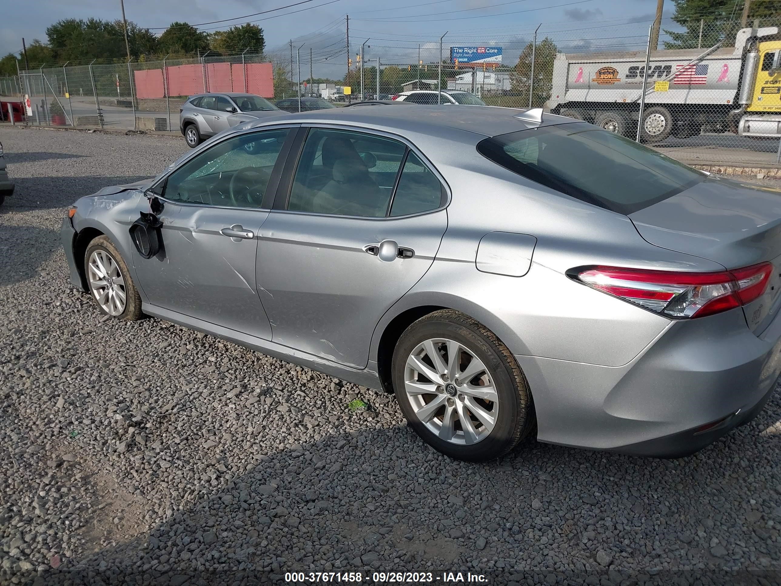 Photo 13 VIN: 4T1C11AK0LU883428 - TOYOTA CAMRY 