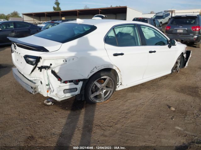 Photo 3 VIN: 4T1C11AK0LU898768 - TOYOTA CAMRY 