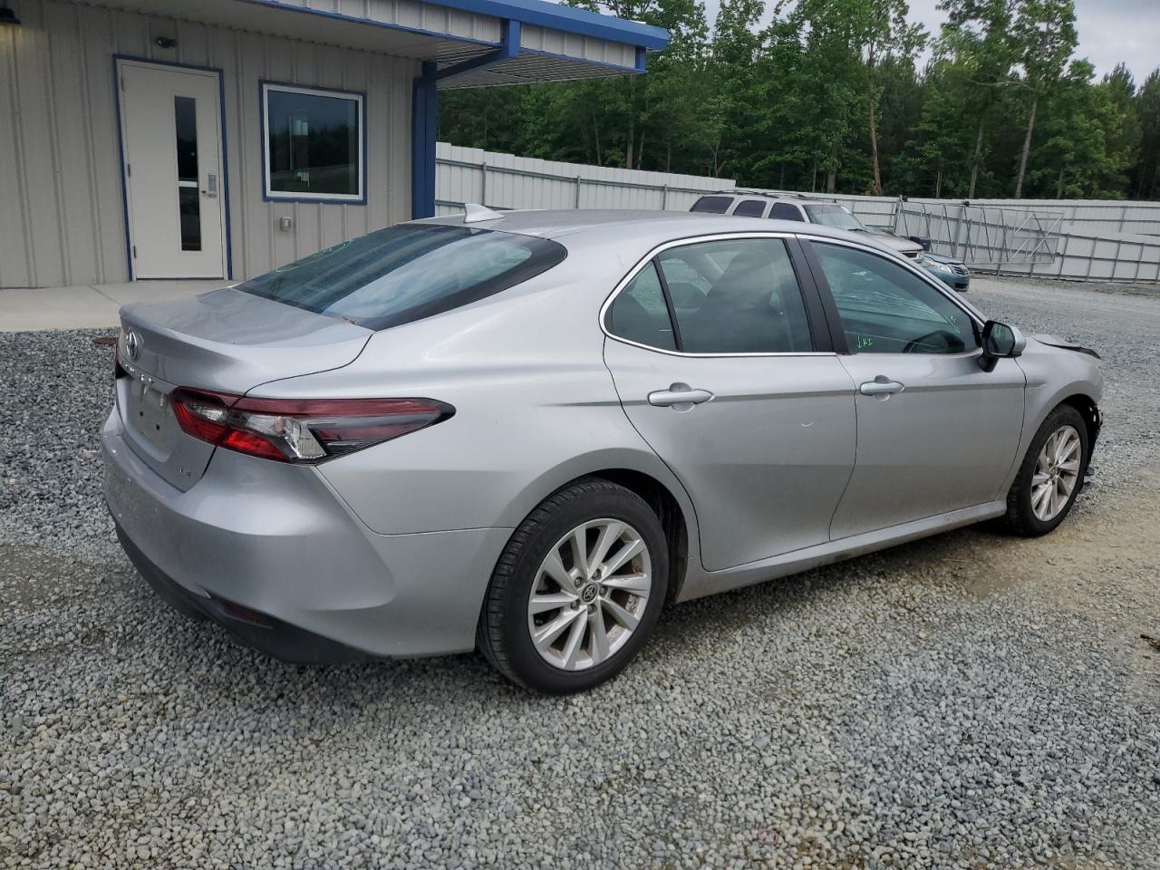 Photo 2 VIN: 4T1C11AK0MU451908 - TOYOTA CAMRY 