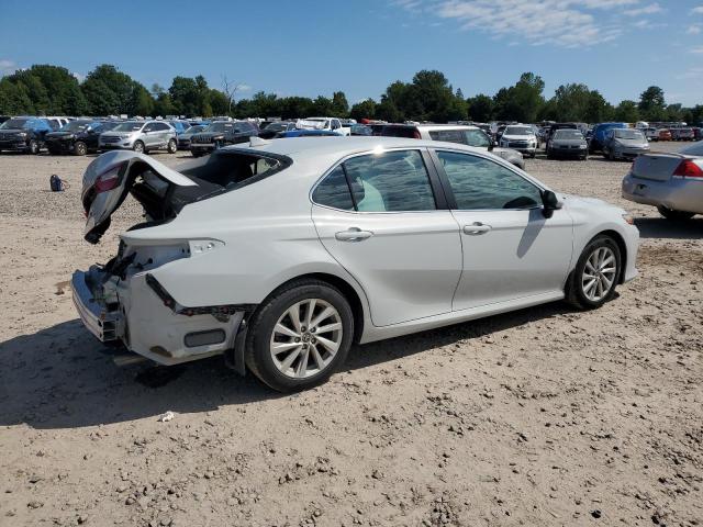 Photo 2 VIN: 4T1C11AK0NU049825 - TOYOTA CAMRY LE 