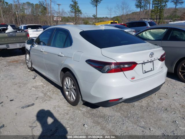 Photo 2 VIN: 4T1C11AK0NU067323 - TOYOTA CAMRY 