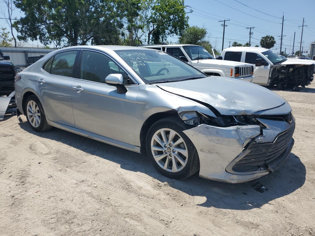 Photo 3 VIN: 4T1C11AK0NU074854 - TOYOTA CAMRY 