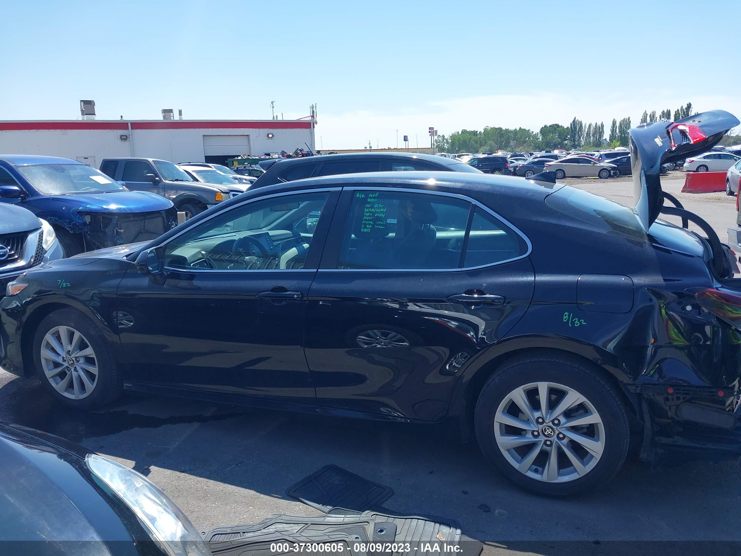 Photo 14 VIN: 4T1C11AK0NU647154 - TOYOTA CAMRY 