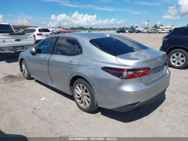 Photo 2 VIN: 4T1C11AK0PU121223 - TOYOTA CAMRY 